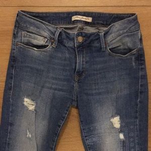 Mavi Distressed Jeans